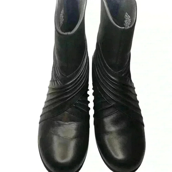 Rockport Womens Size 8M Black Leather Booties Rouched Look Zip Back - Picture 1 of 8